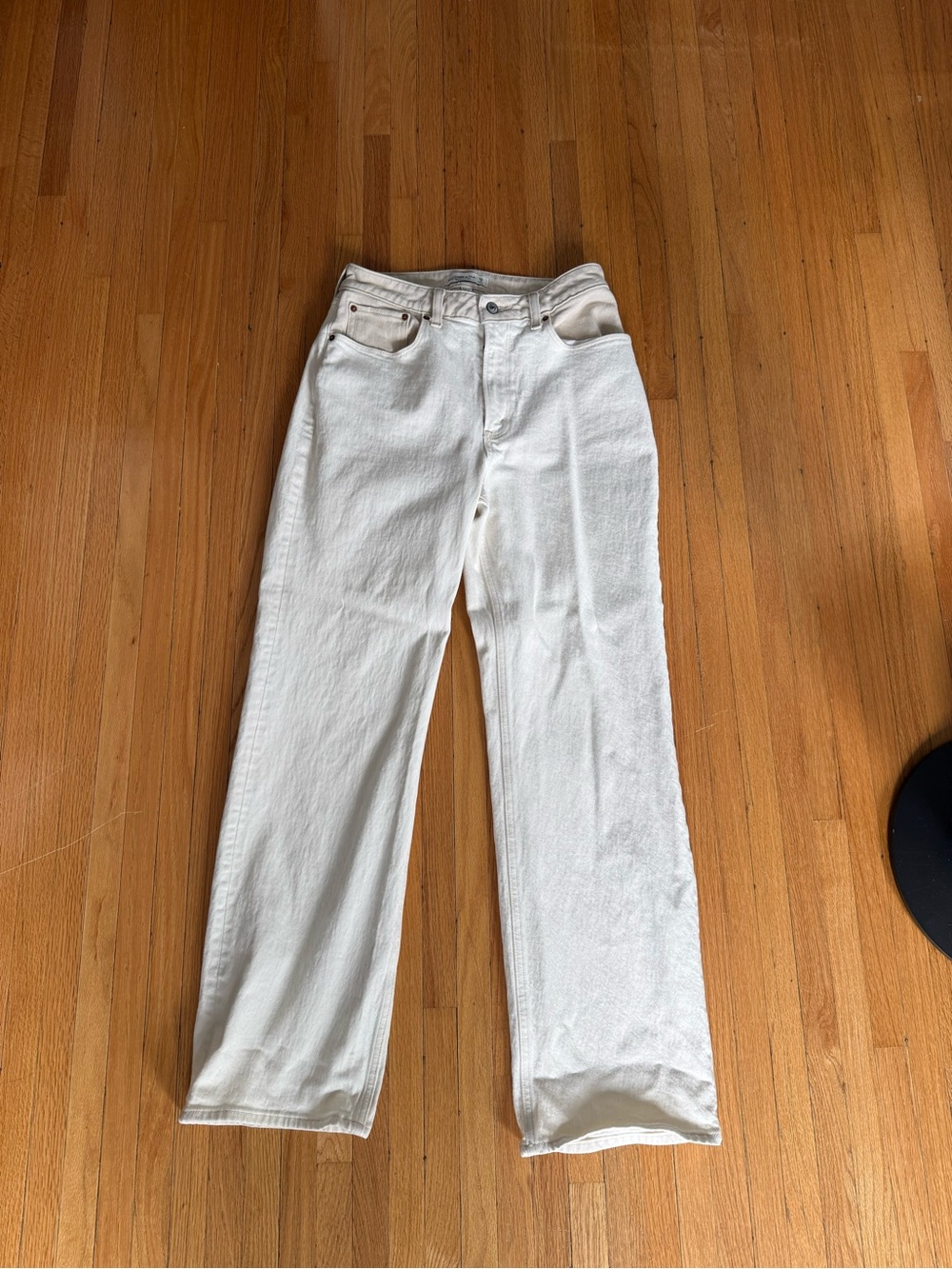 Abercrombie 90’s High Rise Relaxed Jean Curve Love